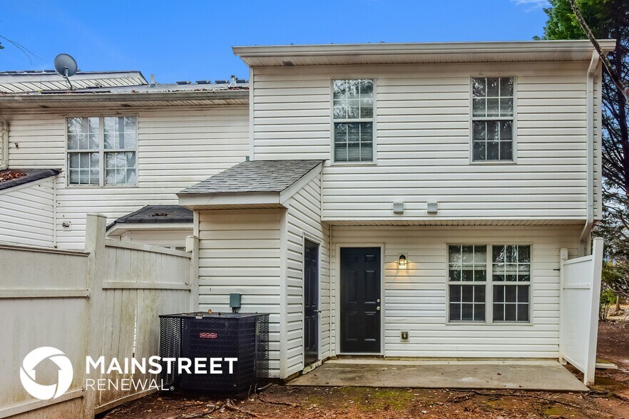 Building Photo - 5811 Strathmoor Manor Cir