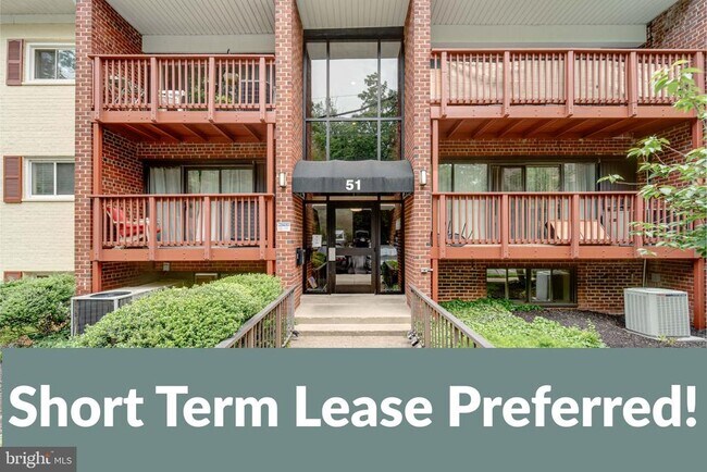 Building Photo - 51 Skyhill Rd