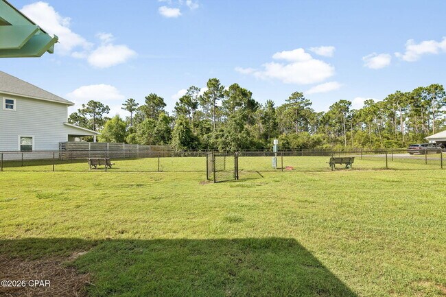 Building Photo - 517 Cove Villa St