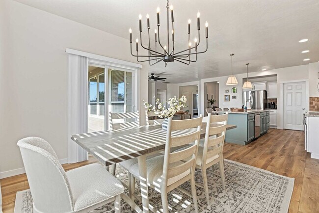 Building Photo - 3173 S Mystic Seaport Ave