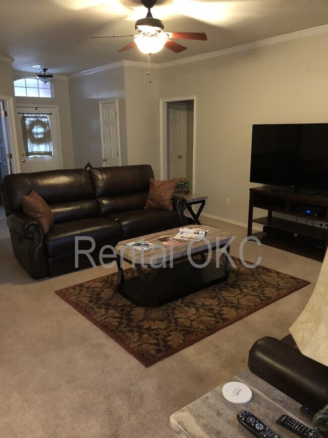 Building Photo - 3 Bed 2 Bath Edmond home with Office [STORM SHELTER]