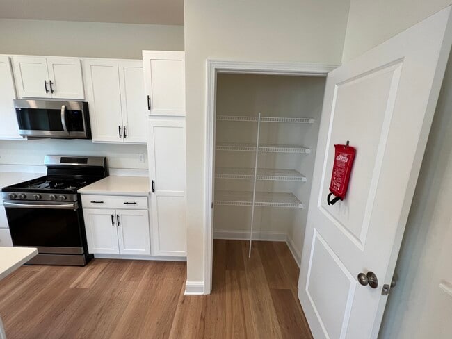 Building Photo - 540 NY-9P