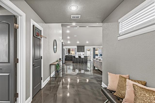 Building Photo - 406 Ranch House Rd