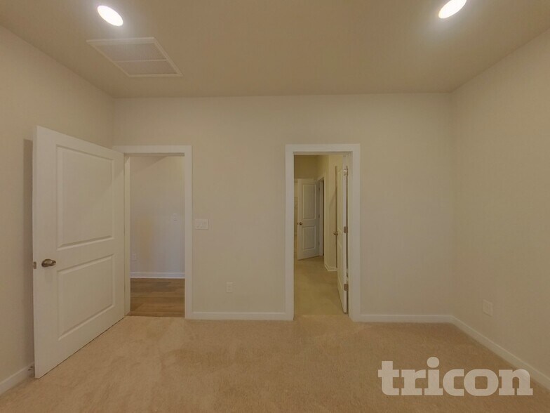 Building Photo - 2508 Blue Sky Mdws Dr