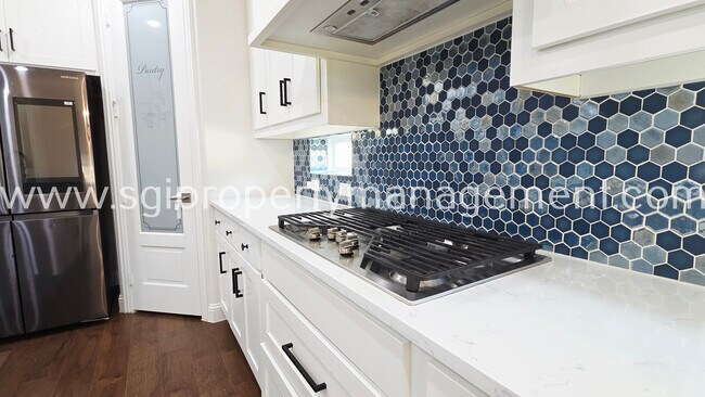 Building Photo - 10870 Grayhead Dr