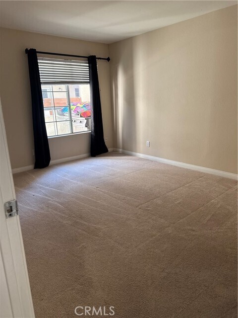 Building Photo - 5530 Owensmouth Ave