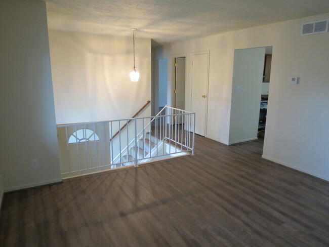 Building Photo - new rental in Reynoldsburg Schools