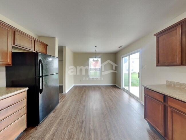 Building Photo - 467 Sedgewick Dr