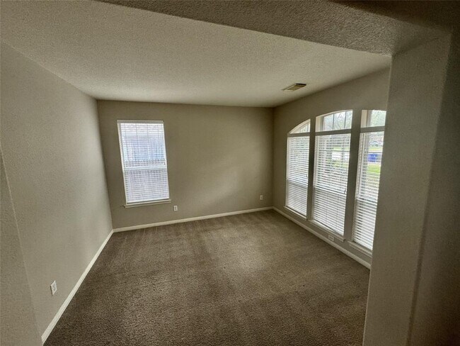 Building Photo - 1507 Avery Elissa Ln