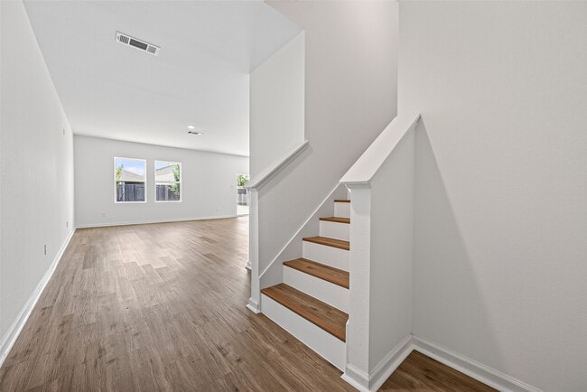 Building Photo - 654 Amesbury Rd