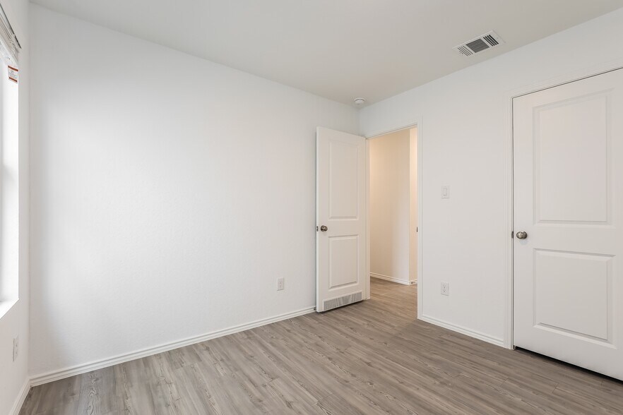 Building Photo - 4247 Southton Mere