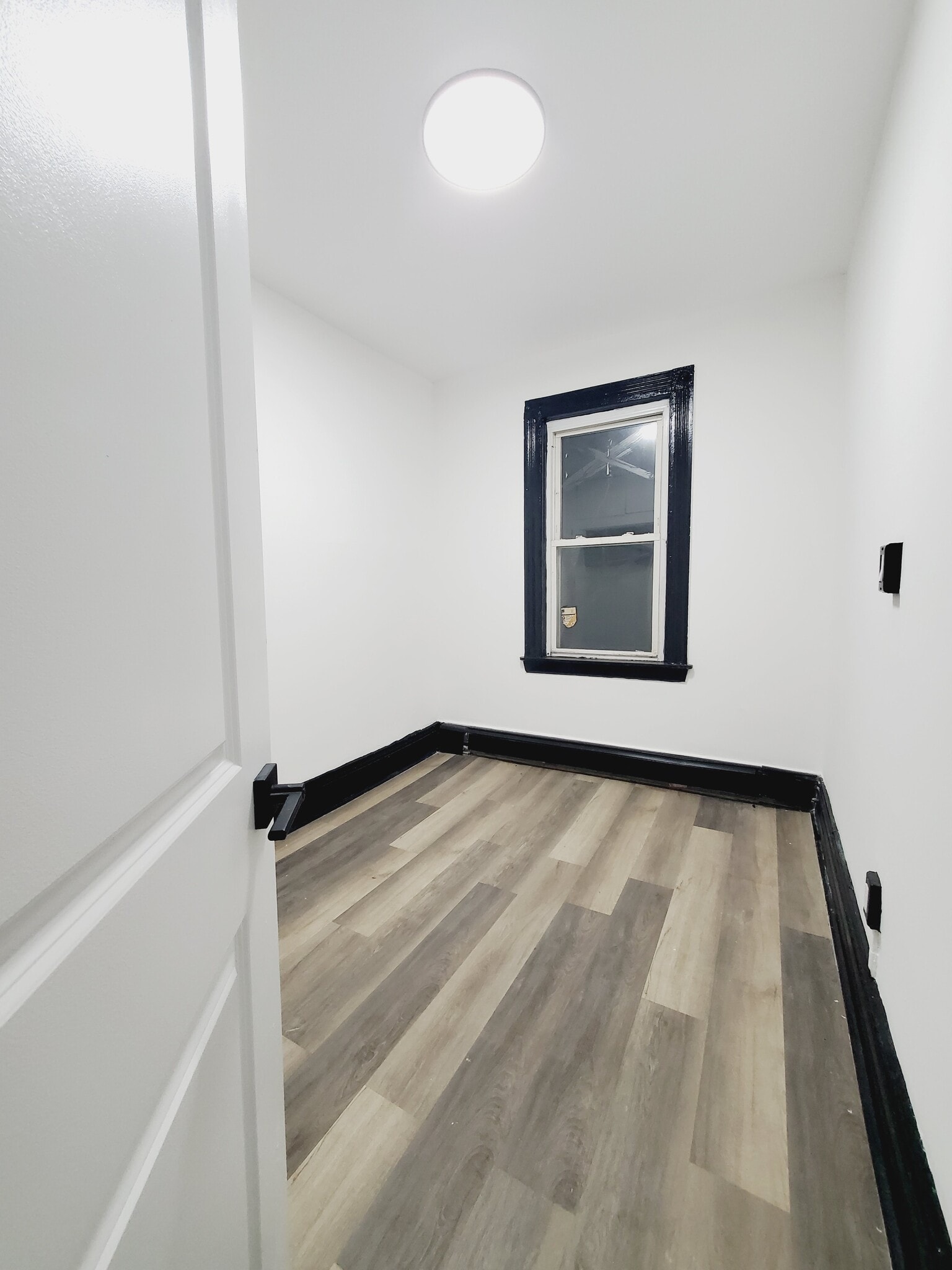 Building Photo - 166 Cator Ave