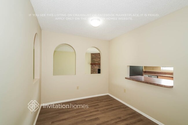 Building Photo - 7509 Willow Wisp Dr E