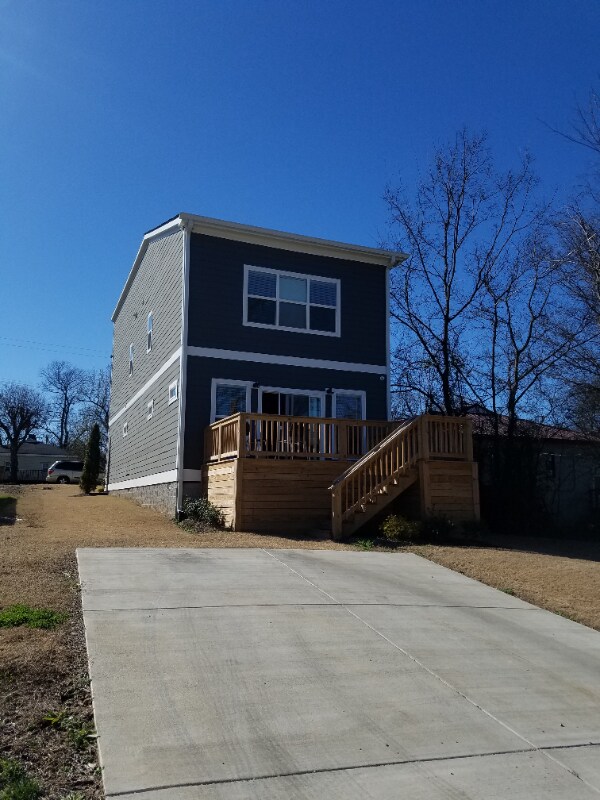Building Photo - 804 Lena St