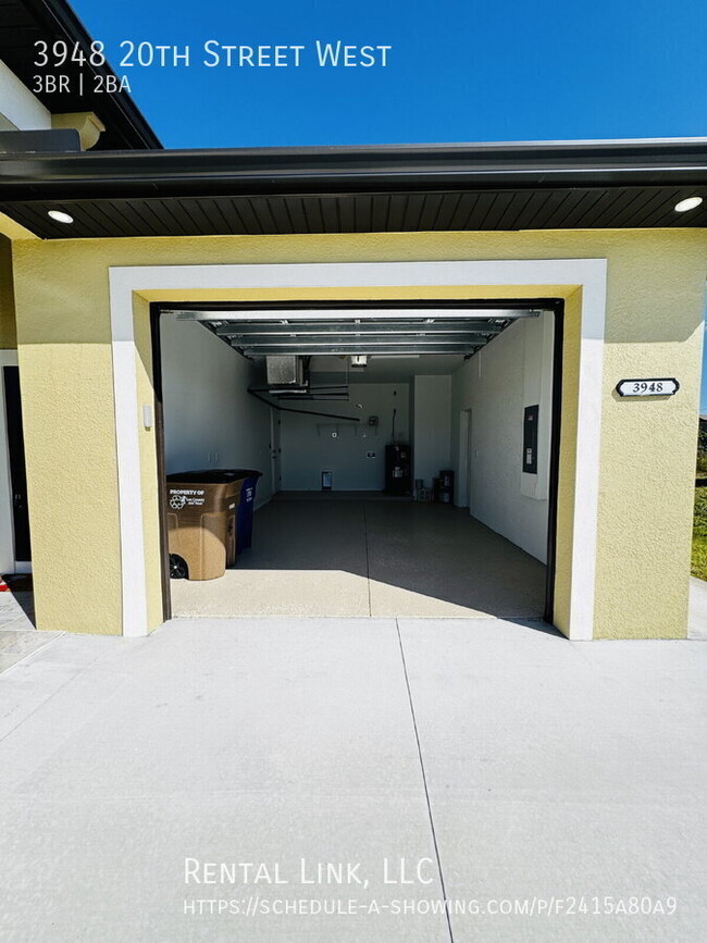 Building Photo - 3948 20th St W