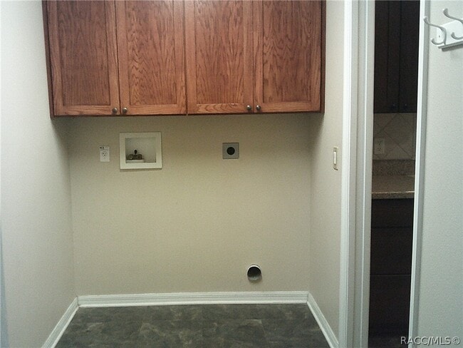 Building Photo - 1035 S Brookfield Dr