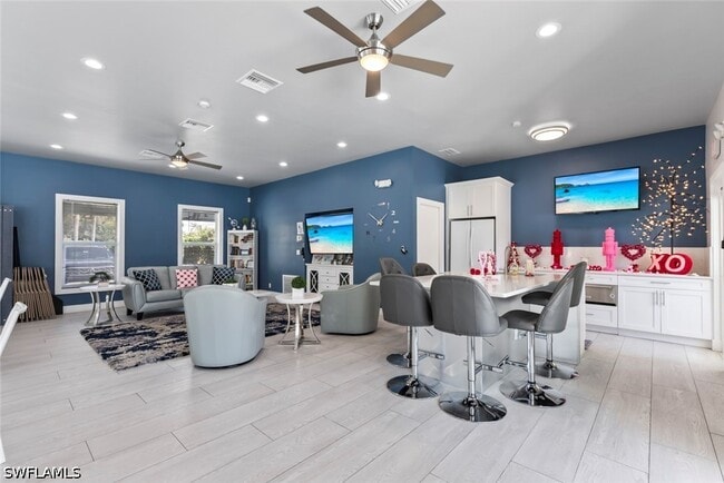 Building Photo - 6051 Shallows Way