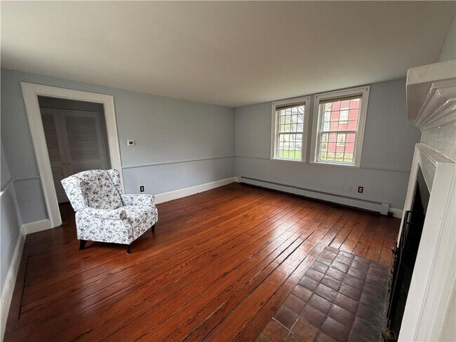 Building Photo - 63 Poplar St