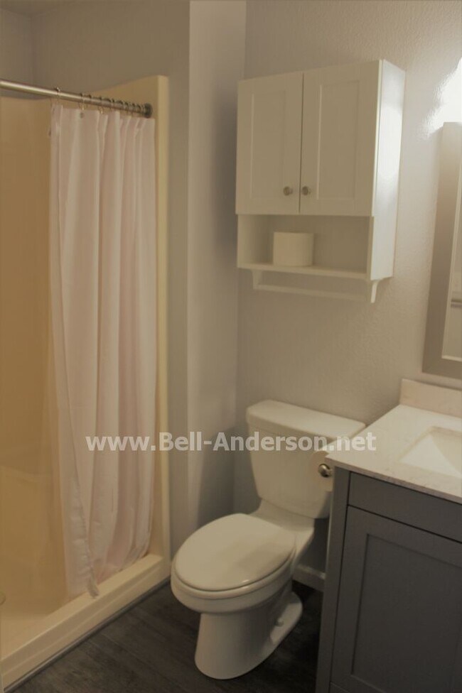 Lovely 3 Bedroom Remodeled Rambler For Rent 25119 119th Ct SE Kent WA