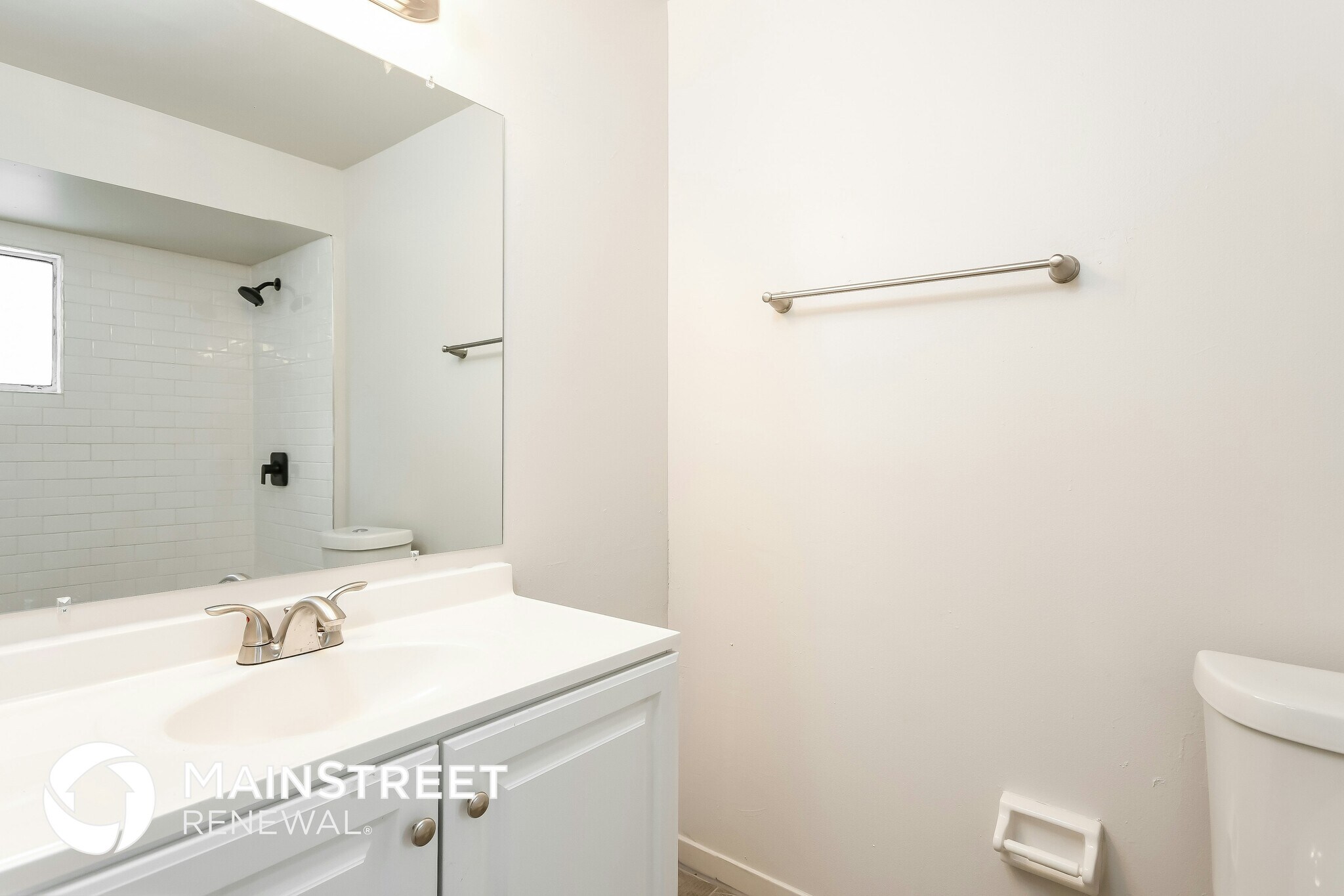 Building Photo - 931 Alameda Dr