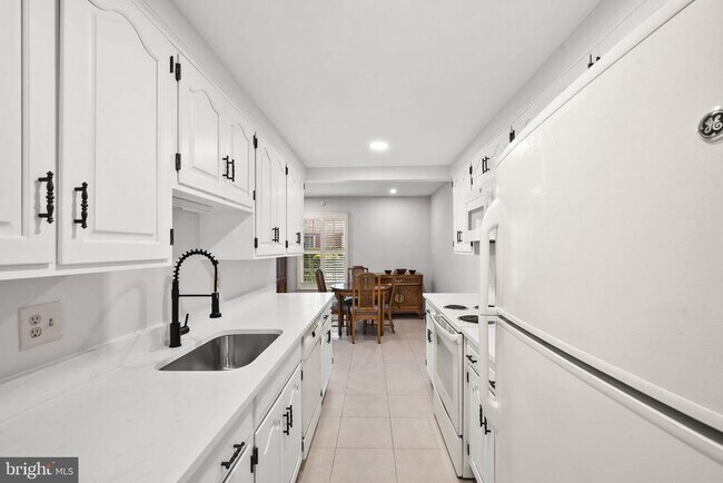 Building Photo - 6056 Morgan Ct