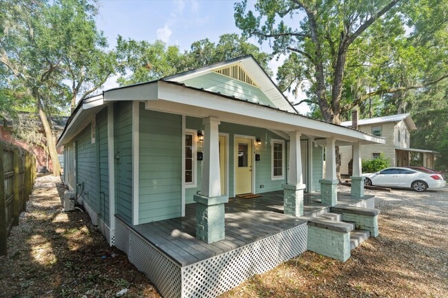 Building Photo - 1 Bedroom 1 Bathroom FALL 2025!