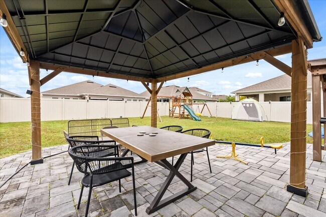 Building Photo - 1713 Pasture Lp