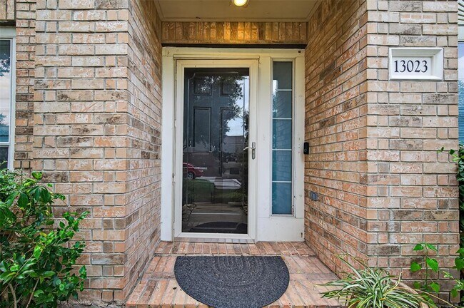 Building Photo - 13023 Porter Meadow Ln