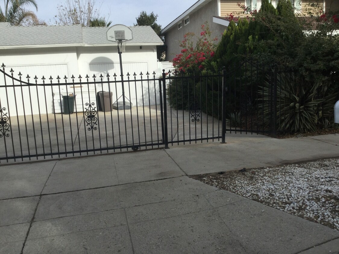 Building Photo - 20957 Community St