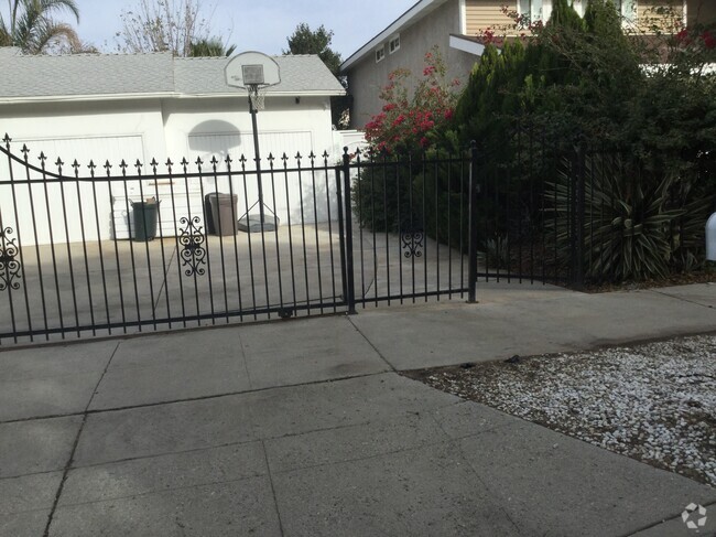 Building Photo - 20957 Community St