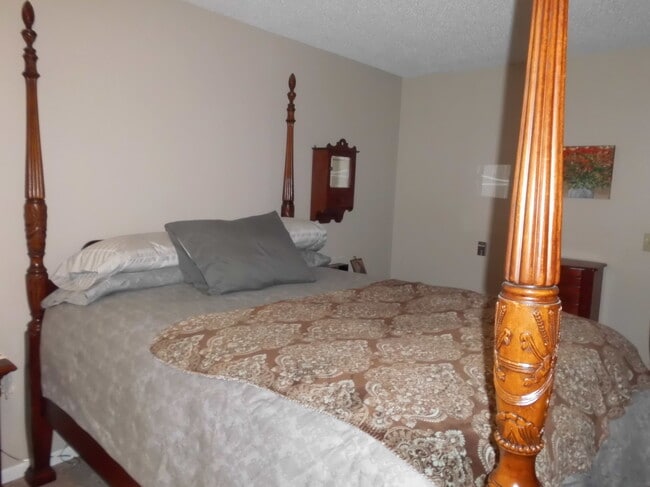 Building Photo - Riverview Terrace Apartments