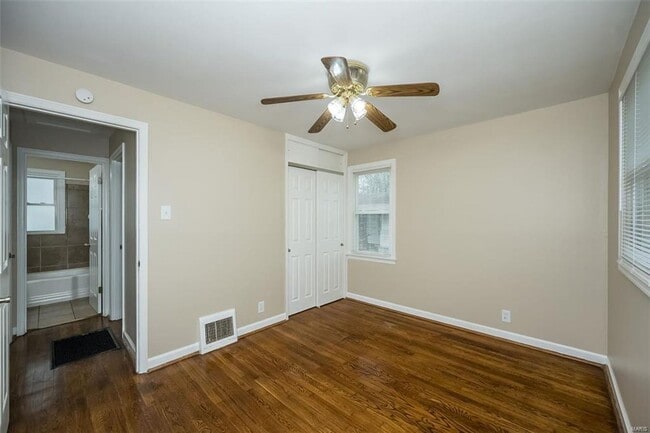 Building Photo - 9906 Calumet Dr