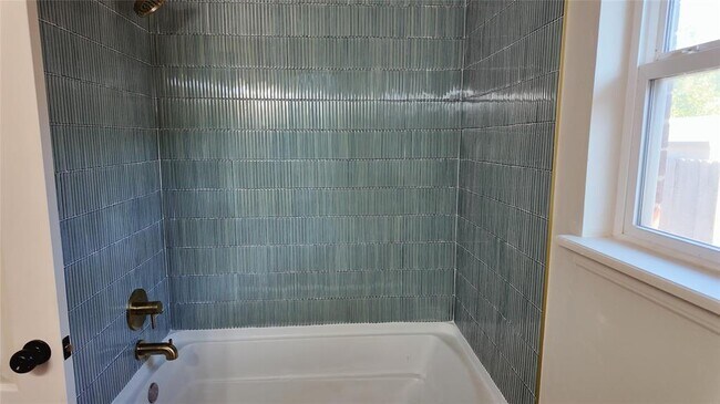 Building Photo - 3209 Grant Rd