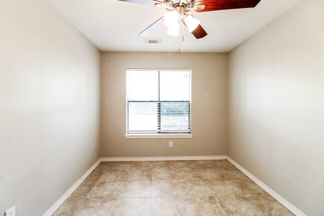 Building Photo - 17911 Poppy Trails Ln