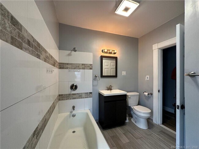 Building Photo - 12 Woodland St