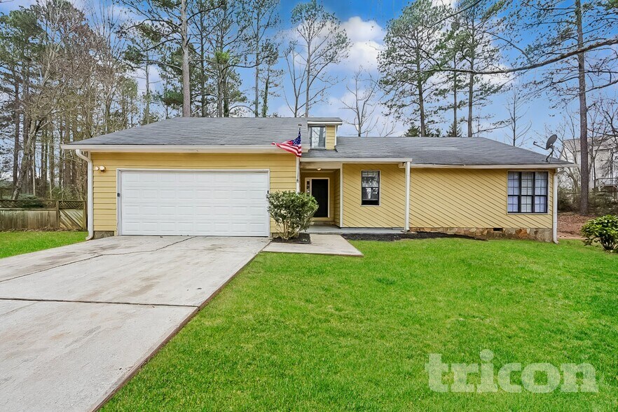 Primary Photo - 1897 Falls Cove