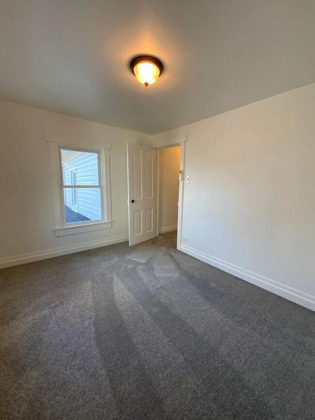 Building Photo - 3 br, 1 bath House - 111 NORTH RONKS ROAD