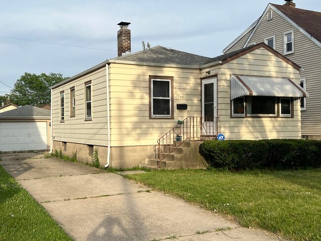 Building Photo - 7137 McCook Ave