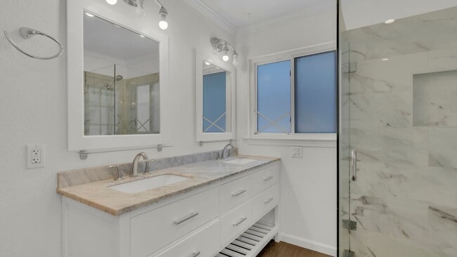 Building Photo - Lovely Home in San Jose near scenic Alum Rock! 2 Bedroom 2 Bath plus 1 Bed/1 Bath ADU