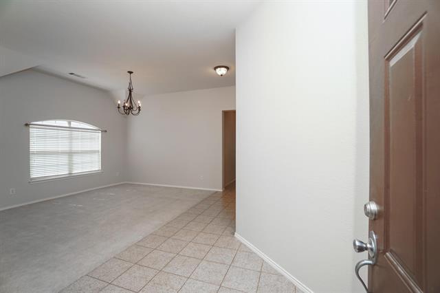 Building Photo - 624 White Falcon Way