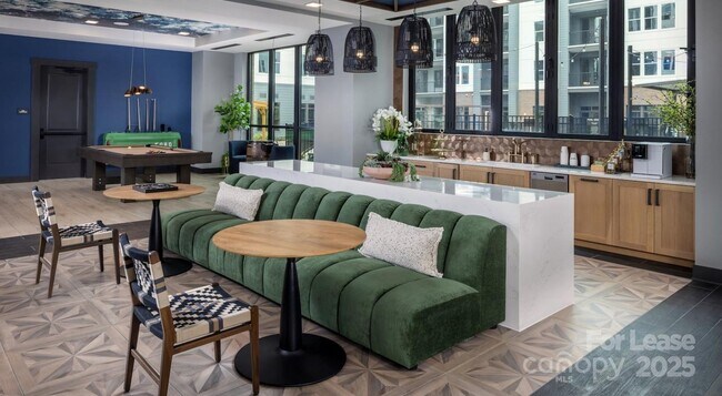 Building Photo - 2220 Wilkinson Blvd