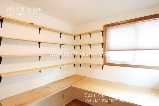 Building Photo - 645 S 8th Ave