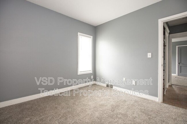 Building Photo - 3486 W 60th St