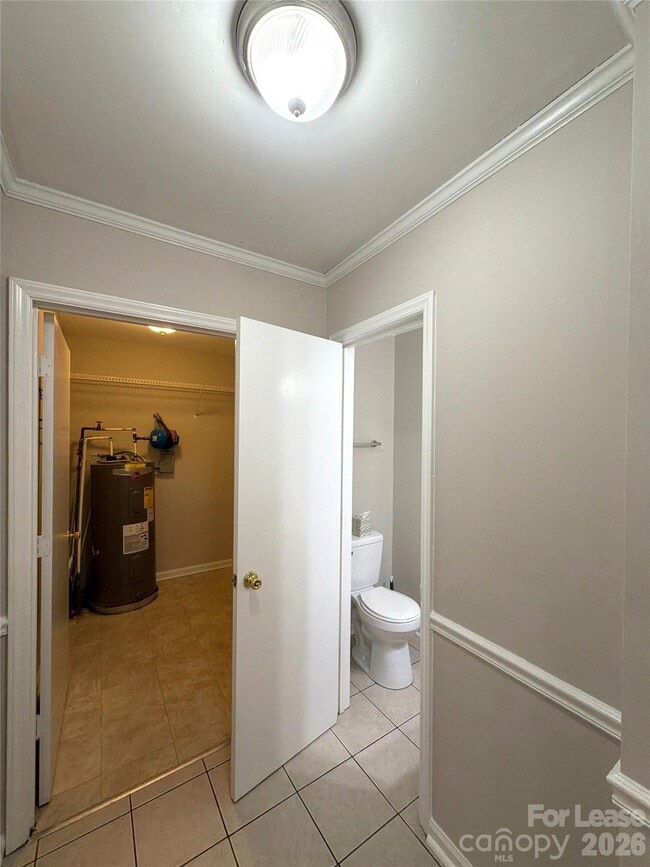 Building Photo - 7409 Lockmont Dr