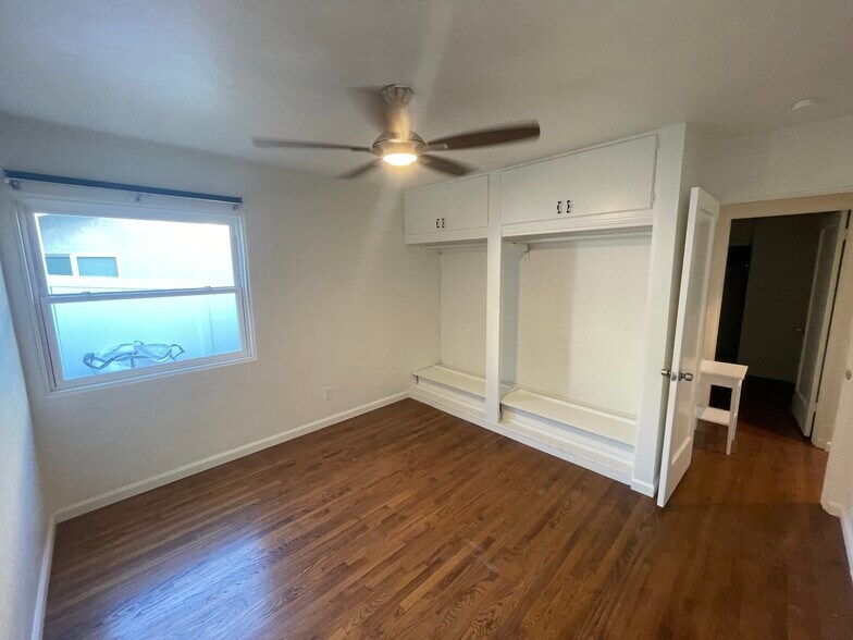 Building Photo - 4272 Harbinson Ave