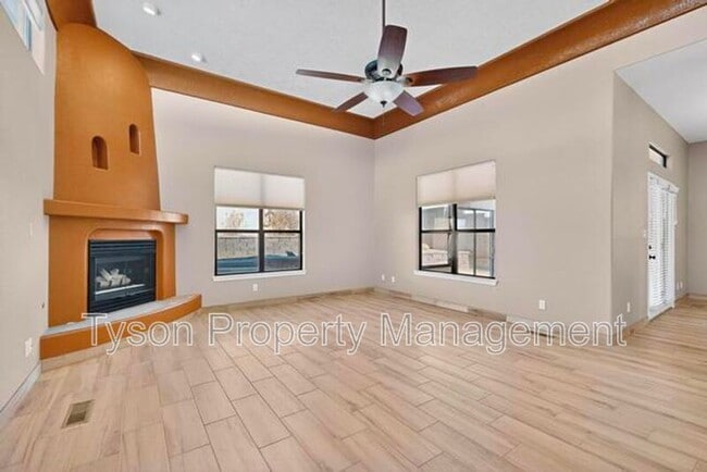 Building Photo - 13413 Summit Hills Pl NE