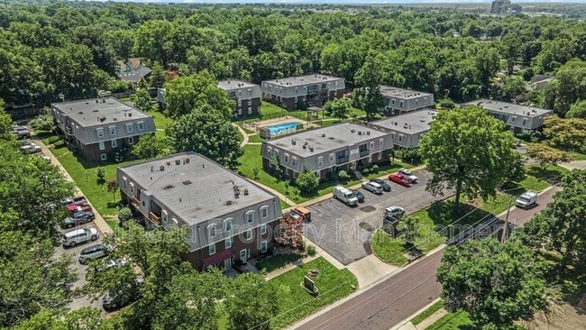 Building Photo - 8440 Newton St