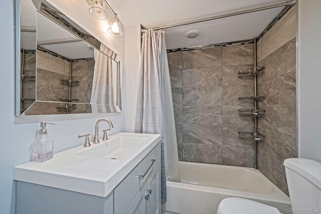 Building Photo - 10 Community Rd