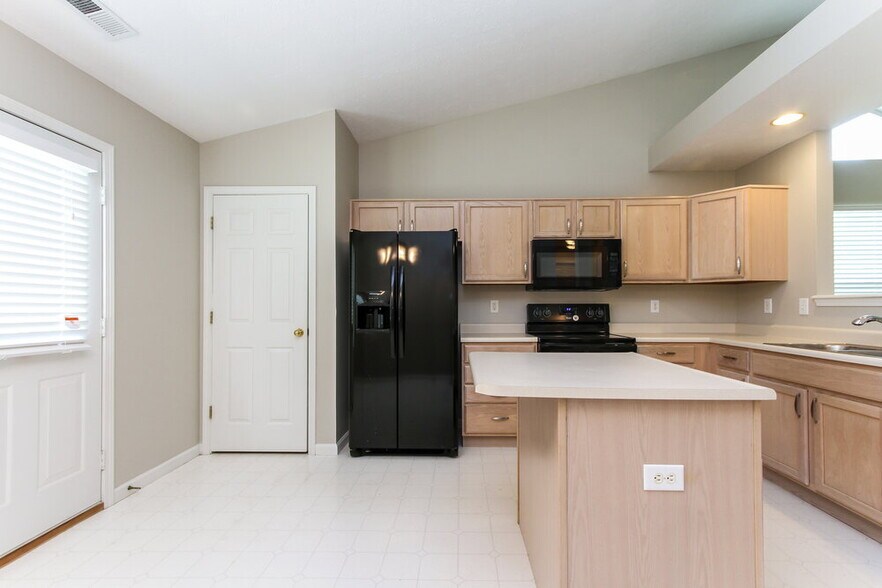 Building Photo - 3026 Crestwell Dr