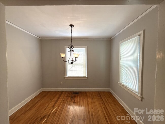 Building Photo - 1408 Ivey Dr